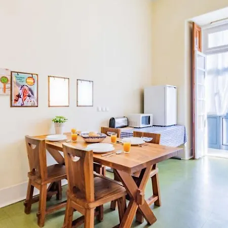 Apartment Boulevard *