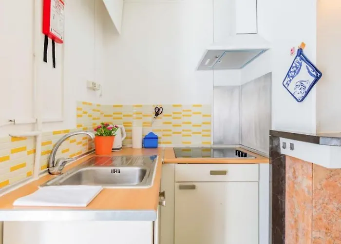 Apartment Boulevard,